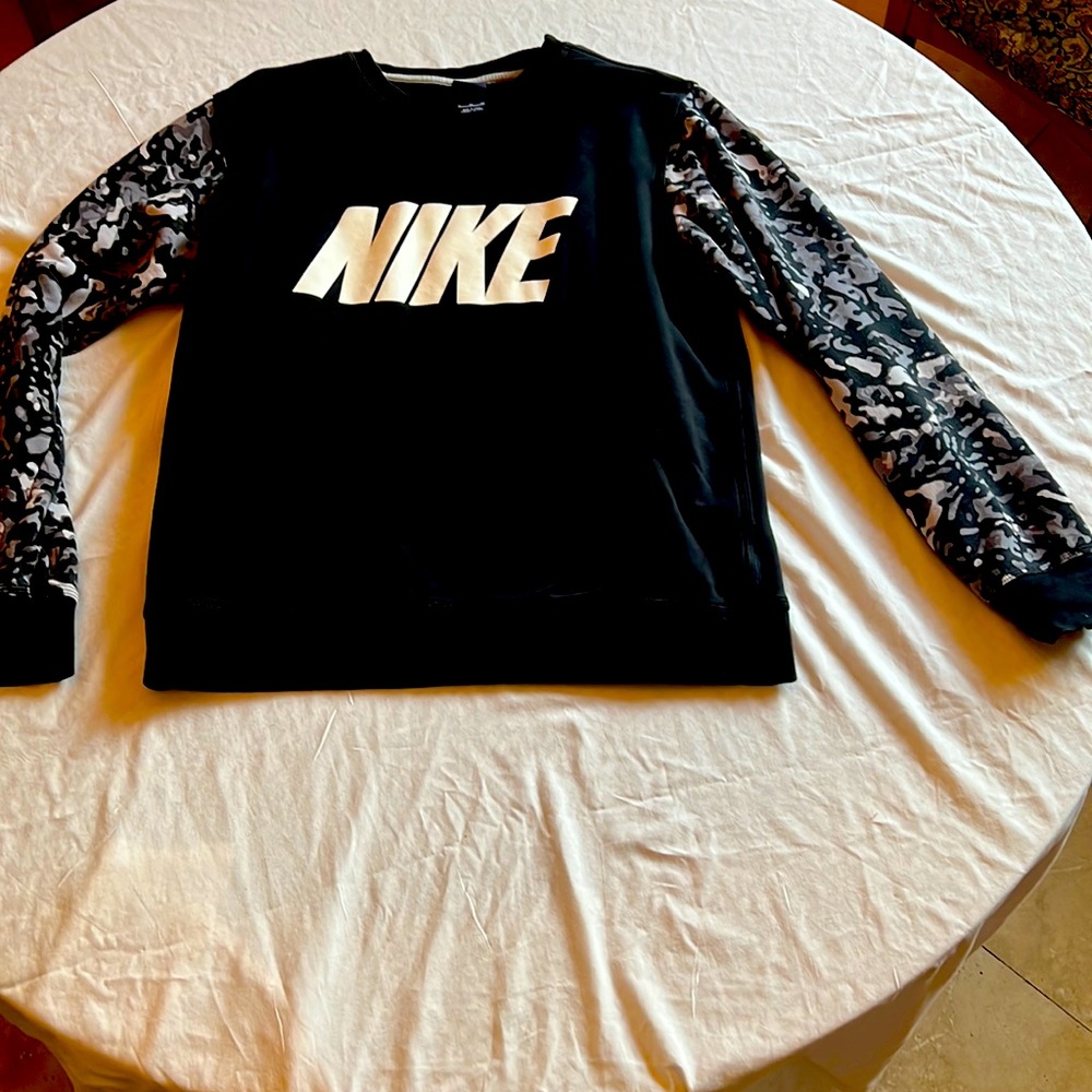 Nike sweatshirt